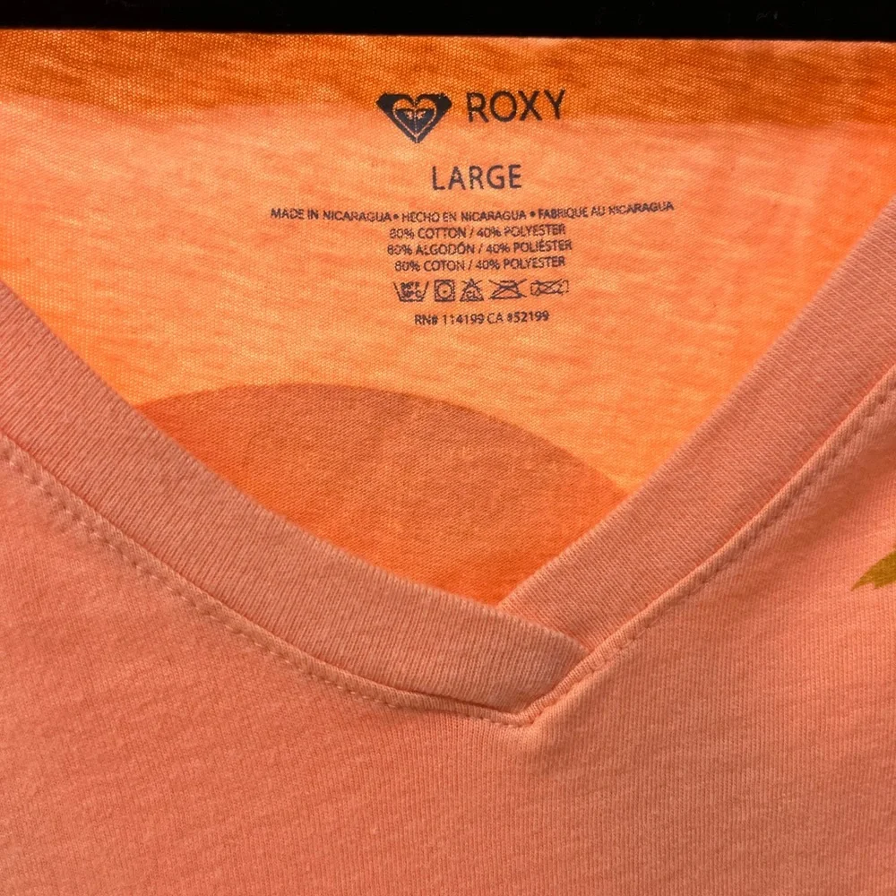 🌹Roxy Orange Fitted Short Sleeve Tee - Picture 2 of 5